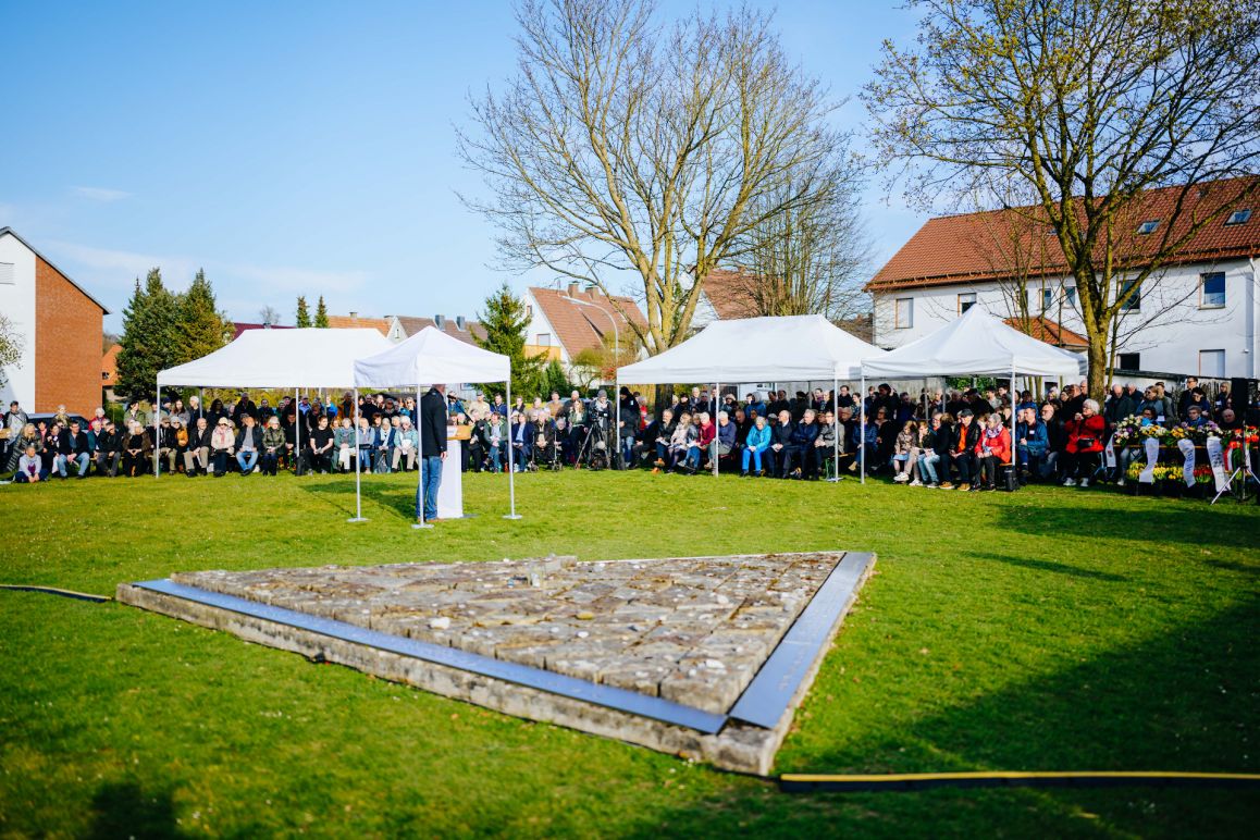 Gedenkfeier für die Opfer der SS-Gewalt in Wewelsburg anlässlich des 80. Jahrestages der Befreiung des Konzentrationslagers in Wewelsburg